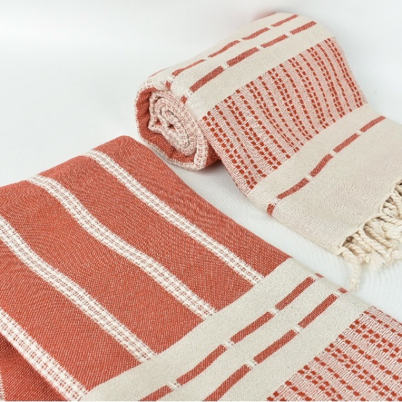 S X S W Desert Red Towel Blanket FLiPSiDE Threads Anthropologie Organic Cotton - Picture 2 of 13
